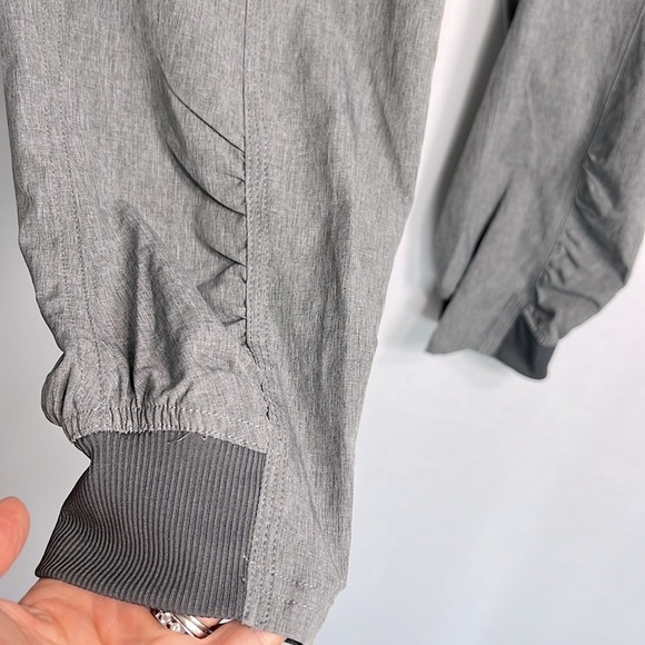 Calvin Klein Performance Commuter Capris size XS - Picture 3 of 7